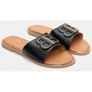 flat σανδάλια με διακοσμητική αγκράφα  σε προσφορά