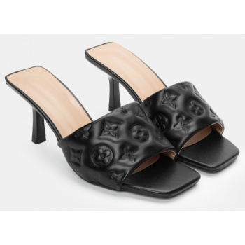 mules με φαρδιά φάσα - μαύρο σε προσφορά