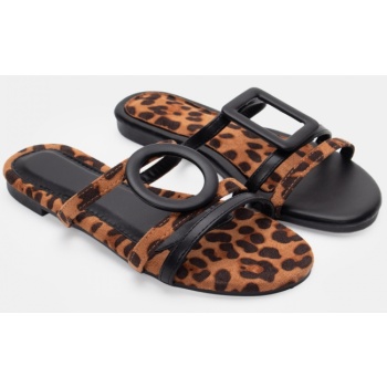 flat σανδάλια με διακοσμητική τόκα  σε προσφορά