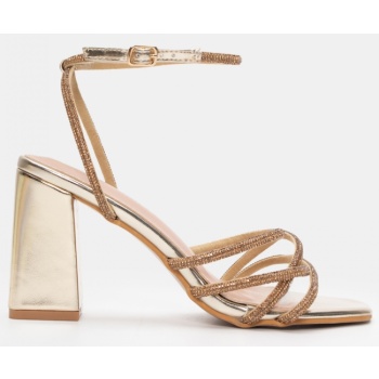 πέδιλα με πολλαπλά λουράκια από strass σε προσφορά