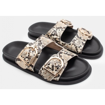 σανδάλια flatform με διακοσμητικά σε προσφορά