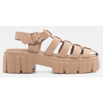 σανδάλια flatform με πολλαπλά λουράκια σε προσφορά