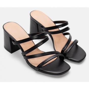 mules με πολλαπλά λουράκια - μαύρο σε προσφορά