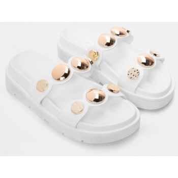 σανδάλια flatform με διπλές τόκες  σε προσφορά