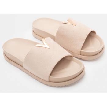 flatform σανδάλια με μεταλλική σε προσφορά