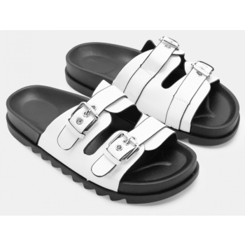 σανδάλια flatform με διπλές τόκες  σε προσφορά