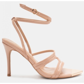 πέδιλα μυτερά με μεταλλική λεπτομέρεια σε προσφορά