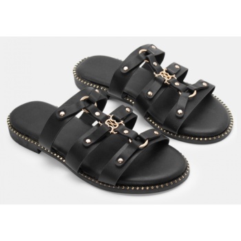 flat σανδάλια με μεταλλικά διακοσμητικά σε προσφορά