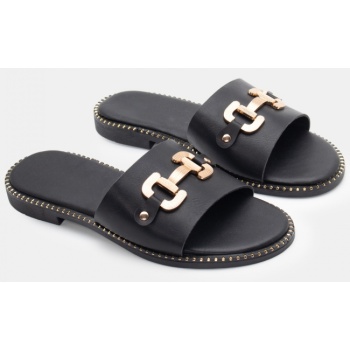 flat σανδάλια με διακοσμητική αγκράφα  σε προσφορά