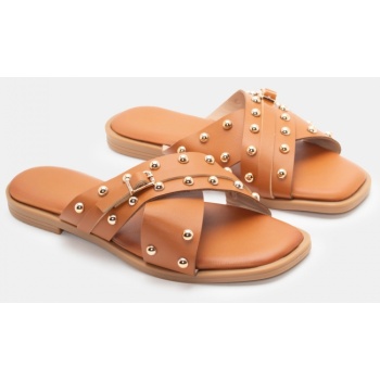 flat σανδάλια με χιαστί λουράκια  σε προσφορά