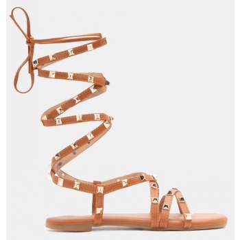 flat σανδάλια lace up με τρουκς - κάμελ σε προσφορά