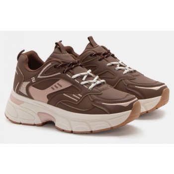 sneakers σε συνδυασμό χρωμάτων με διπλά σε προσφορά