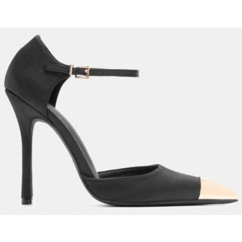 γόβες μυτερές με μεταλλική λεπτομέρεια σε προσφορά