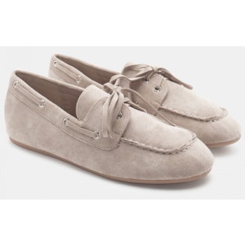 μοκασίνια με διακοσμητικά κορδόνια  σε προσφορά