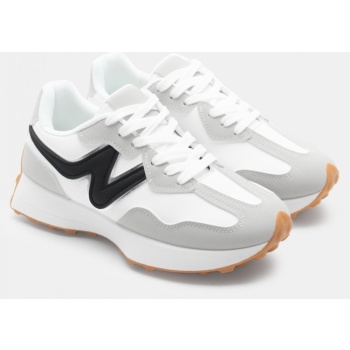 sneakers σε συνδυασμό χρωμάτων & υλικών σε προσφορά