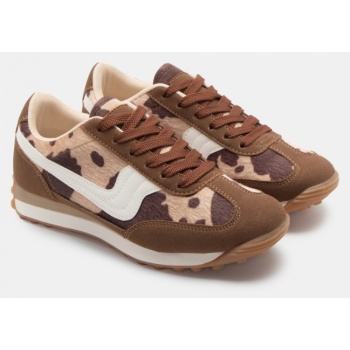 sneakers σε συνδυασμό χρωμάτων & υλικών σε προσφορά