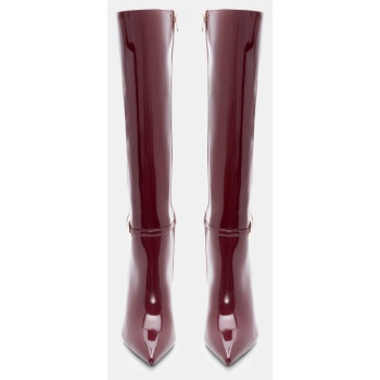 μπότες μυτερές με διακοσμητικό λουράκι σε προσφορά