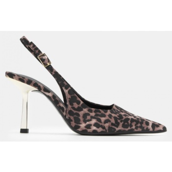 γόβες μυτερές με μεταλλική λεπτομέρεια σε προσφορά