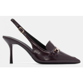 γόβες μυτερές με διακοσμητική αγκράφα  σε προσφορά