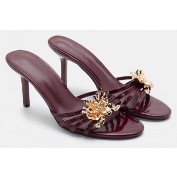 mules με μεταλλικό διακοσμητικό  σε προσφορά