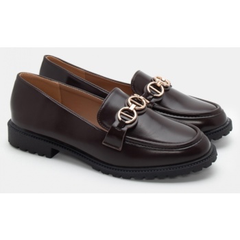 μοκασίνια με διακοσμητική αγκράφα  σε προσφορά