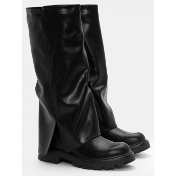 μπότες με εφέ αναδιπλούμενης φάσας  σε προσφορά