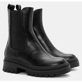 μποτάκια chelsea με μεταλλίκες σε προσφορά