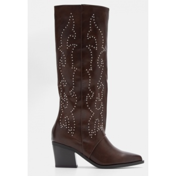 μπότες cowboy με διακοσμητικά τρούκς  σε προσφορά