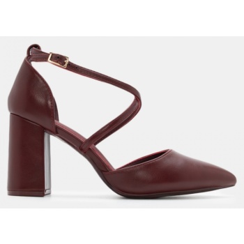 γόβες μυτερές με χιαστί λουράκια  σε προσφορά