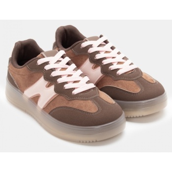 sneakers σε συνδυασμό χρωμάτων - καφέ σε προσφορά