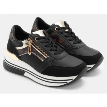 sneakers σε συνδυασμό χρωμάτων 