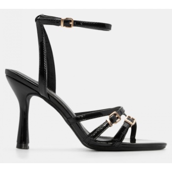 πέδιλα με μπαρέτα & λουράκια  σε προσφορά