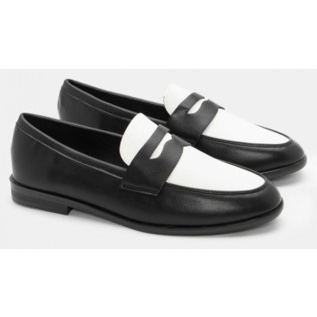 μοκασίνια σε συνδυασμό χρωμάτων 