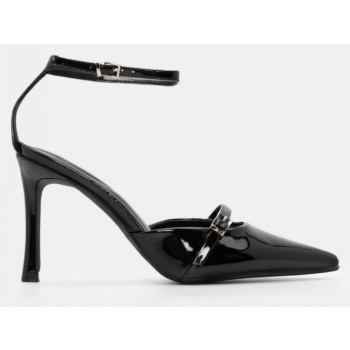 γόβες με μπαρέτα & διακοσμητικό λουράκι σε προσφορά