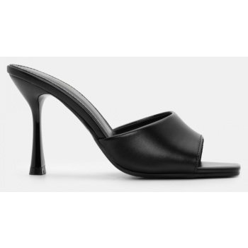 mules με φαρδιά φάσα - μαύρο σε προσφορά