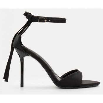 πέδιλα με μπαρέτα & διακοσμητικό φιόγκο σε προσφορά