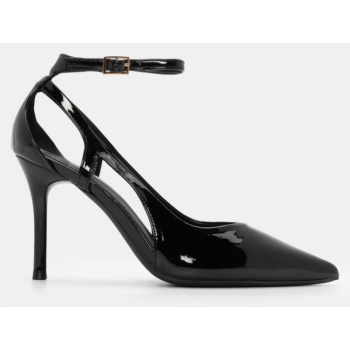 γόβες μυτερές με μπαρέτα  σε προσφορά