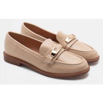 μοκασίνια με διακοσμητική τόκα  σε προσφορά