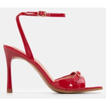 πέδιλα με διακοσμητικό λουράκι  σε προσφορά