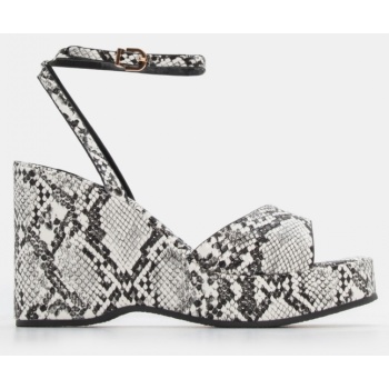 πλατφόρμες με snake print λεπτομέρεια  σε προσφορά