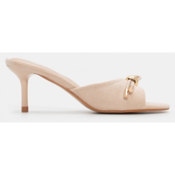 mules με μεταλλική λεπτομέρεια - μπεζ σε προσφορά