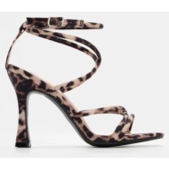  πέδιλα με λουράκια σε χιαστί σχέδιο - animal print