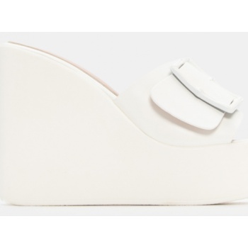 πλατφόρμες με φαρδιά φάσα & τόκα - λευκό σε προσφορά