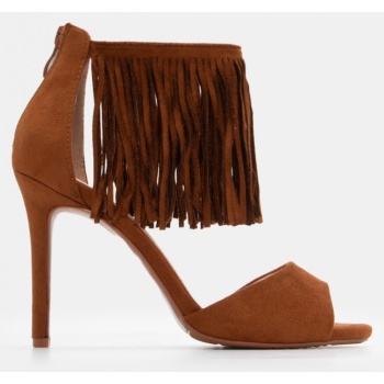 πέδιλα με διακοσμητικά κρόσσια - κάμελ σε προσφορά