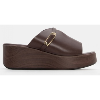 πλατφόρμες με διακοσμητικό λουράκι  σε προσφορά