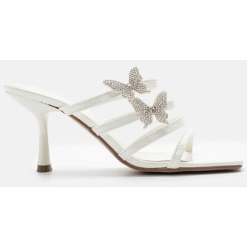 mules με λουράκια & διακοσμητικές σε προσφορά