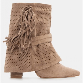 μποτάκια cowboy με εφέ αναδιπλούμενης σε προσφορά