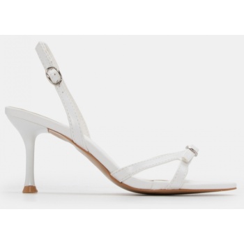 πέδιλα με λουράκια & το΄κα - λευκό σε προσφορά