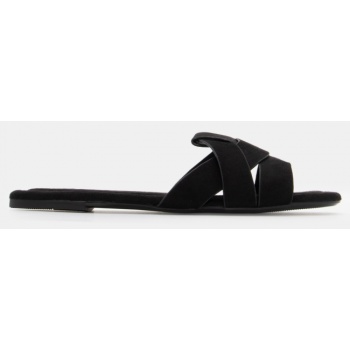 flat σανδάλια με περίτεχνα λουράκια  σε προσφορά