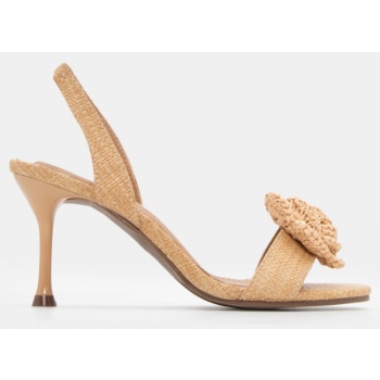 πέδιλα με διακοσμητικό λουλούδι - μπεζ σε προσφορά